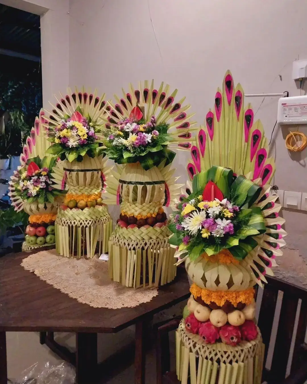 Janur Buah Pengantin: Simbol Tradisi yang Sarat Makna