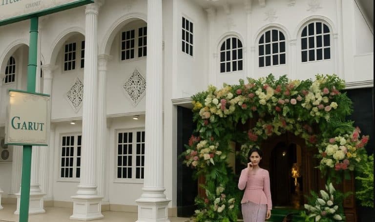 Pernikahan Serasa Istana: Interior Graha Intan Balarea Bikin Tamu Terkesima di Garut